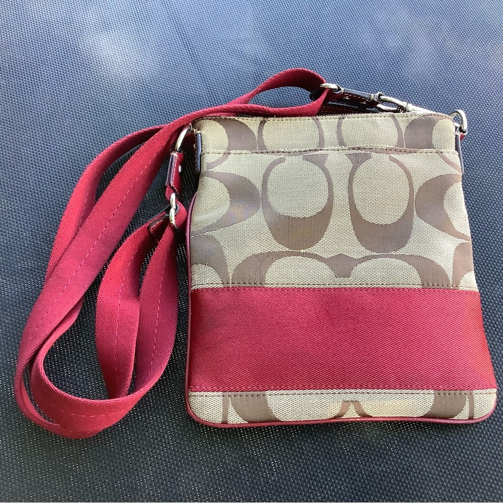 Auth Coach Signature Brown Canvas CrossBody bag